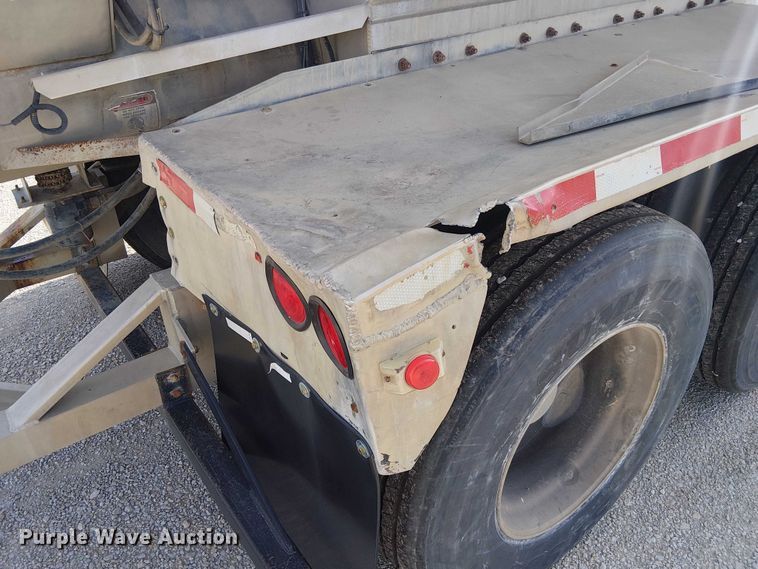 image for item FH7043 2018 CEI AT35LW feed delivery trailer