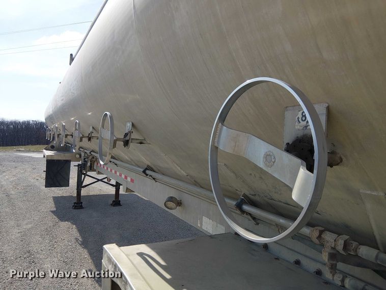 image for item FH7043 2018 CEI AT35LW feed delivery trailer