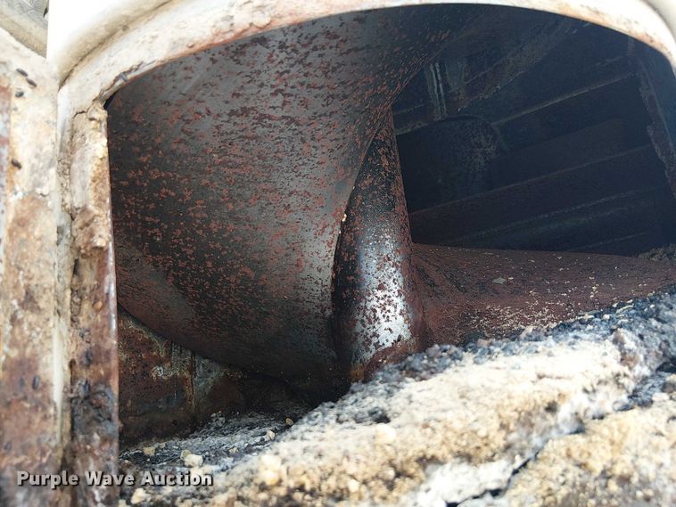 image for item FH7043 2018 CEI AT35LW feed delivery trailer