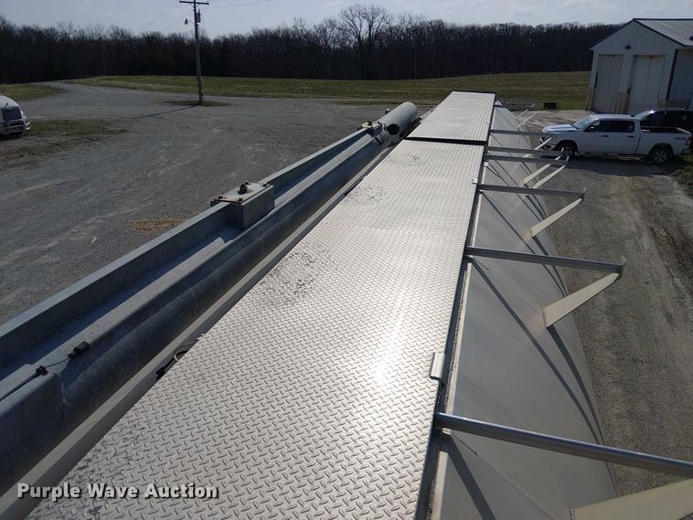 image for item FH7043 2018 CEI AT35LW feed delivery trailer