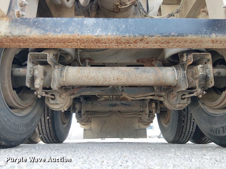 image for item FH7043 2018 CEI AT35LW feed delivery trailer