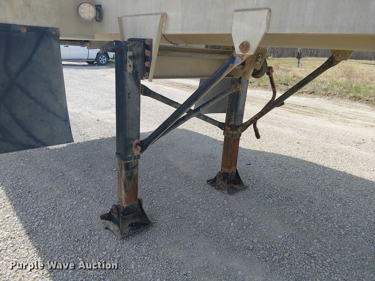 image for item FH7043 2018 CEI AT35LW feed delivery trailer