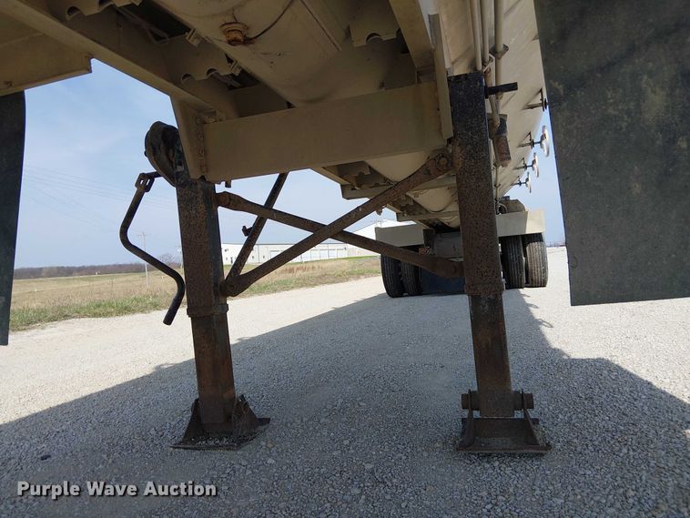 image for item FH7043 2018 CEI AT35LW feed delivery trailer