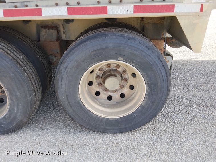 image for item FH7043 2018 CEI AT35LW feed delivery trailer