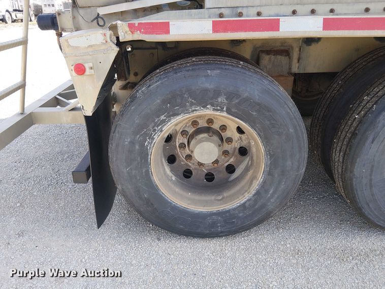 image for item FH7043 2018 CEI AT35LW feed delivery trailer