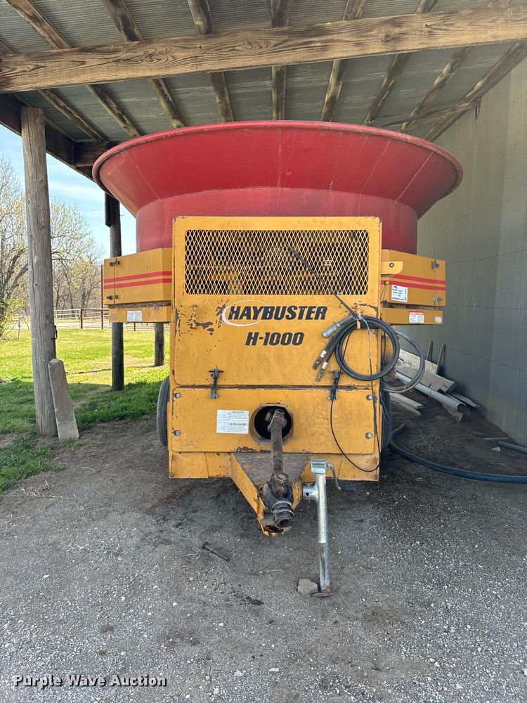 image for item FI0852 Hay Buster H1000 Big Bite feed grinder/mixer