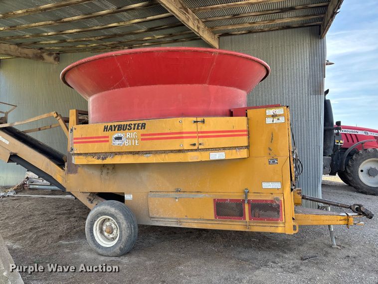 image for item FI0852 Hay Buster H1000 Big Bite feed grinder/mixer