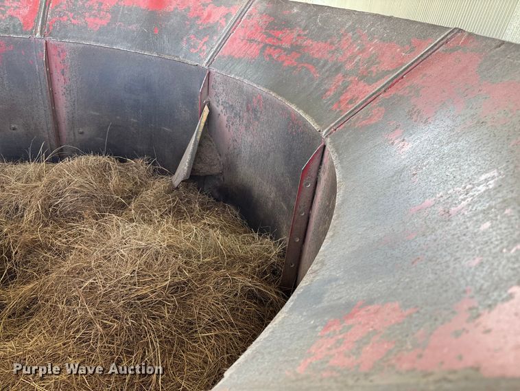 image for item FI0852 Hay Buster H1000 Big Bite feed grinder/mixer