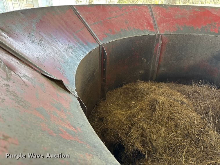 image for item FI0852 Hay Buster H1000 Big Bite feed grinder/mixer