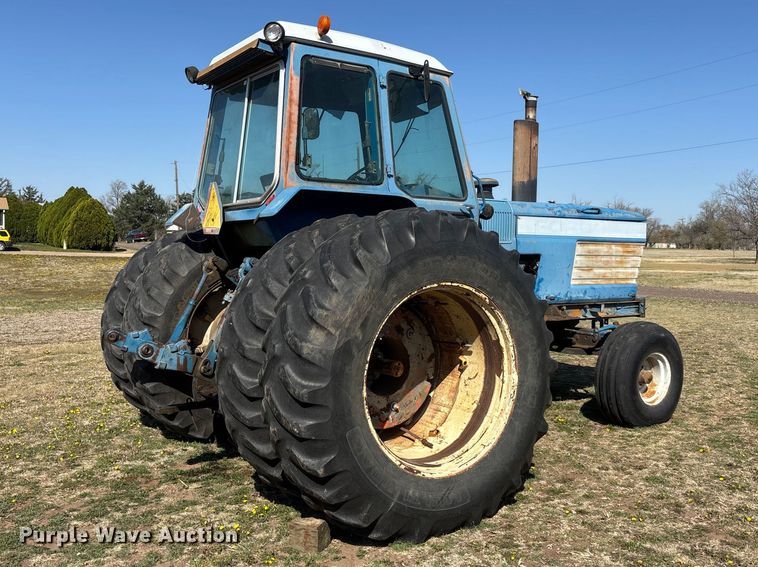 image for item FI0931 1985 Ford TW25 tractor