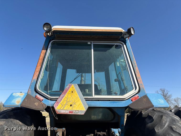 image for item FI0931 1985 Ford TW25 tractor