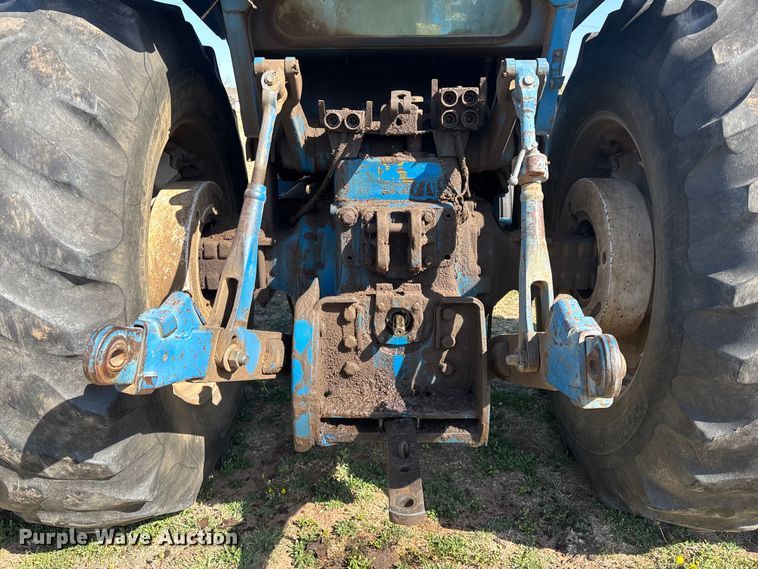 image for item FI0931 1985 Ford TW25 tractor