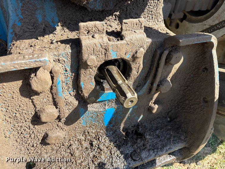 image for item FI0931 1985 Ford TW25 tractor