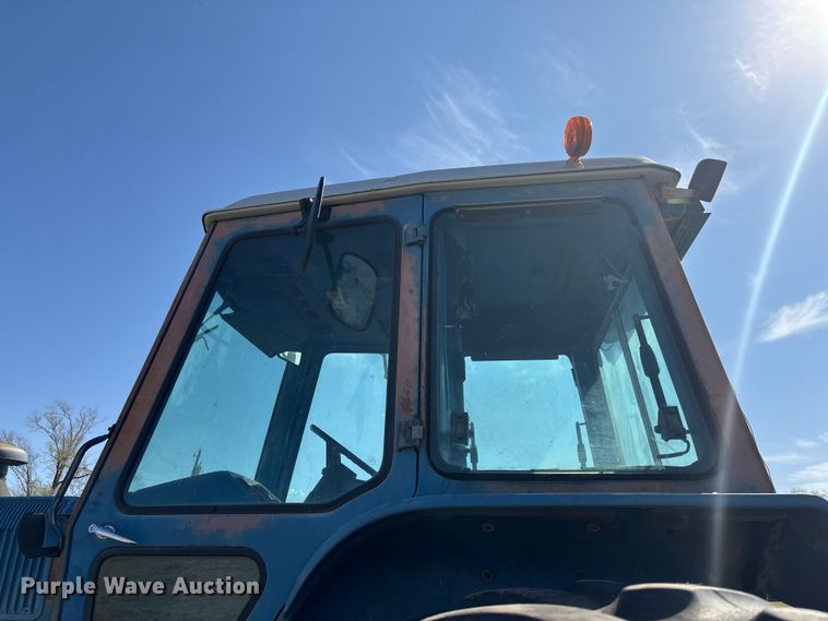 image for item FI0931 1985 Ford TW25 tractor