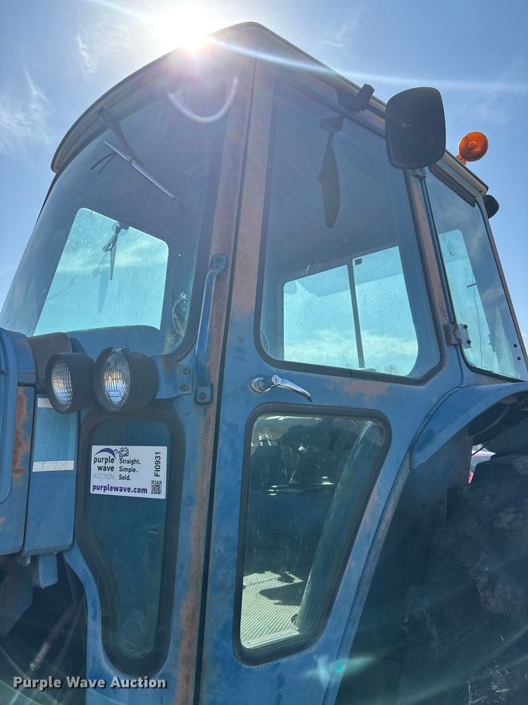 image for item FI0931 1985 Ford TW25 tractor