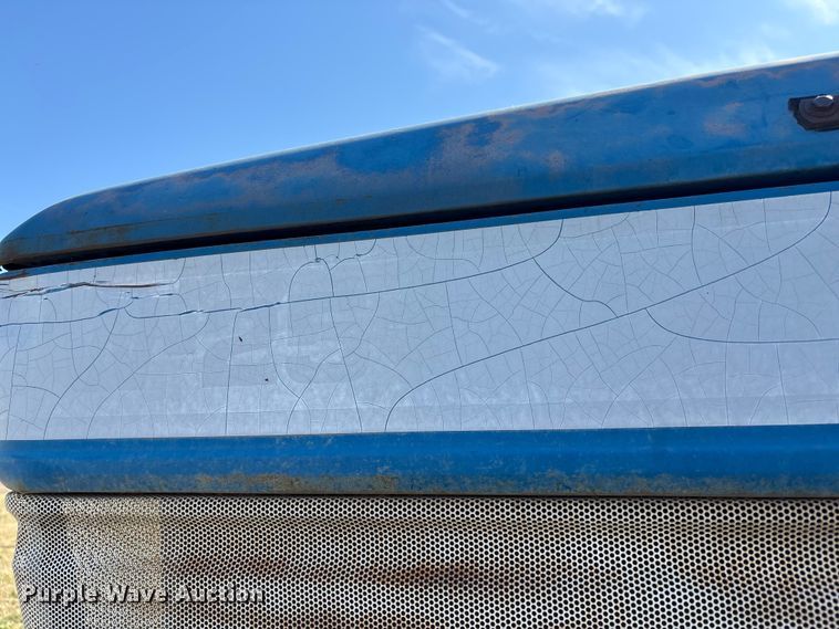 image for item FI0931 1985 Ford TW25 tractor