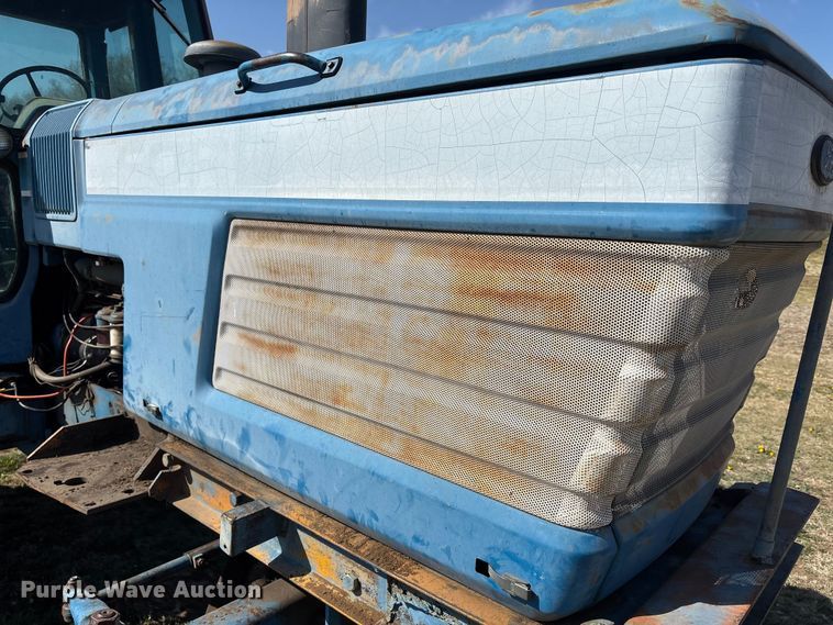 image for item FI0931 1985 Ford TW25 tractor