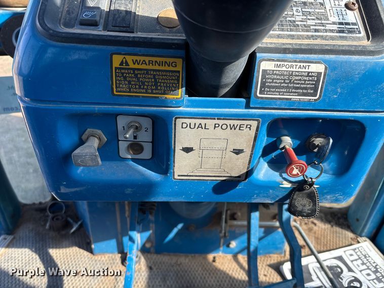 image for item FI0931 1985 Ford TW25 tractor