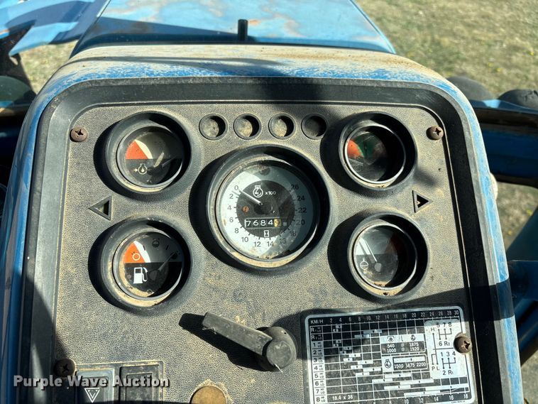 image for item FI0931 1985 Ford TW25 tractor