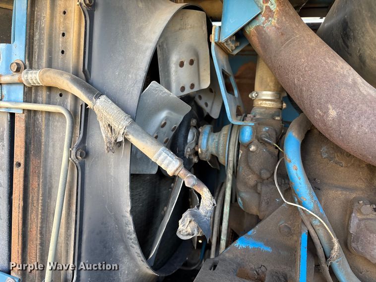 image for item FI0931 1985 Ford TW25 tractor