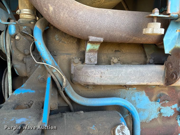 image for item FI0931 1985 Ford TW25 tractor