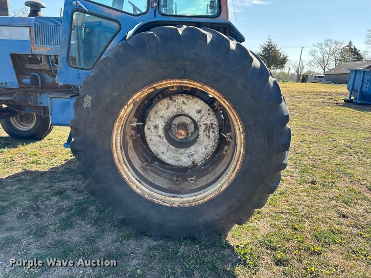 image for item FI0931 1985 Ford TW25 tractor
