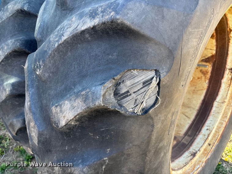 image for item FI0931 1985 Ford TW25 tractor