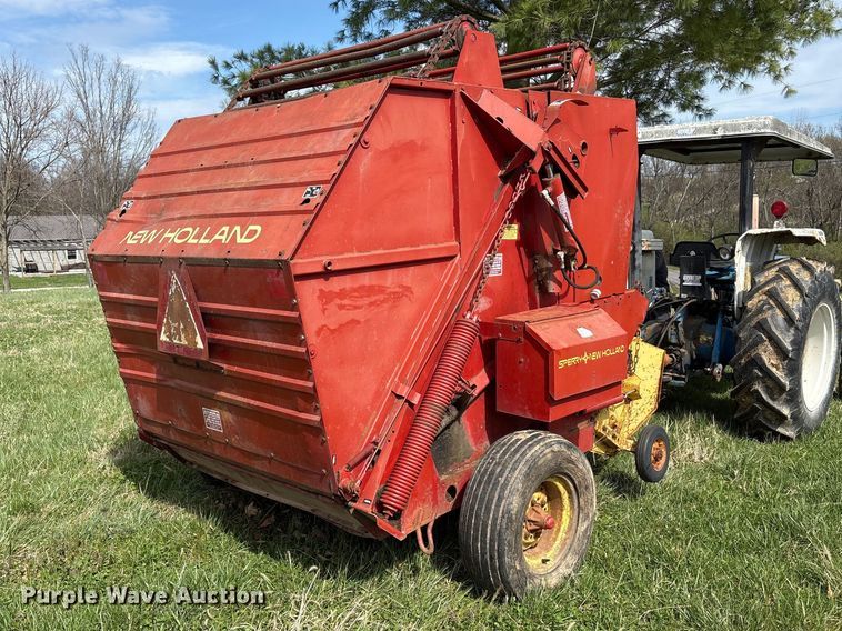 image for item FK1291 New Holland 846 round baler