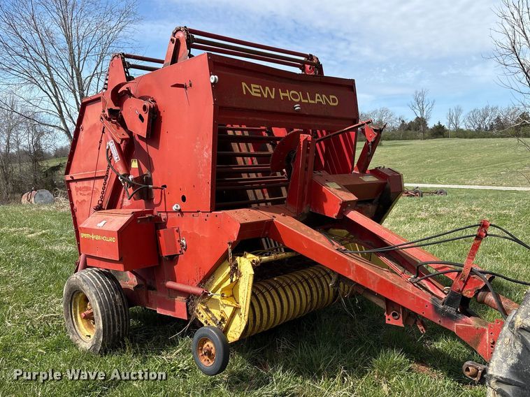 image for item FK1291 New Holland 846 round baler