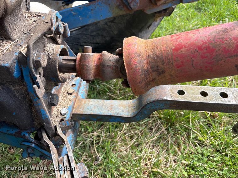 image for item FK1291 New Holland 846 round baler