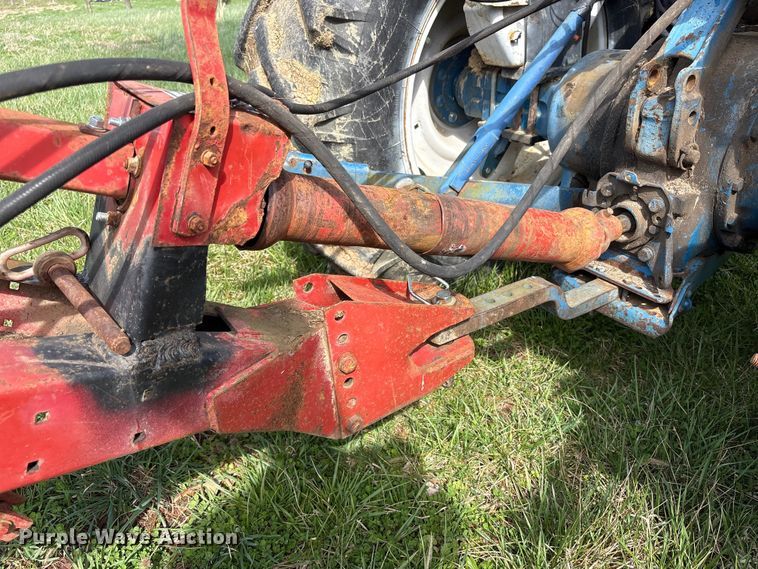 image for item FK1291 New Holland 846 round baler