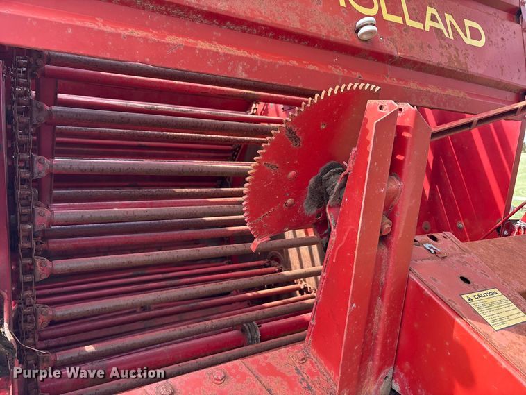 image for item FK1291 New Holland 846 round baler