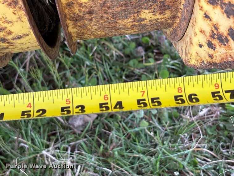 image for item FK1291 New Holland 846 round baler