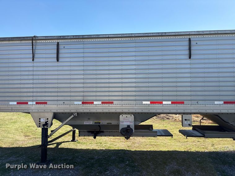 image for item FK2604 2017 Timpte grain trailer