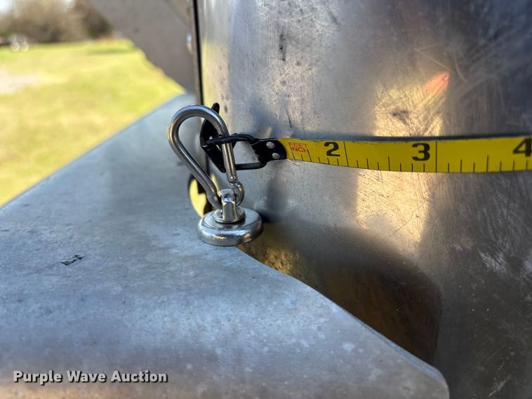 image for item FK2604 2017 Timpte grain trailer