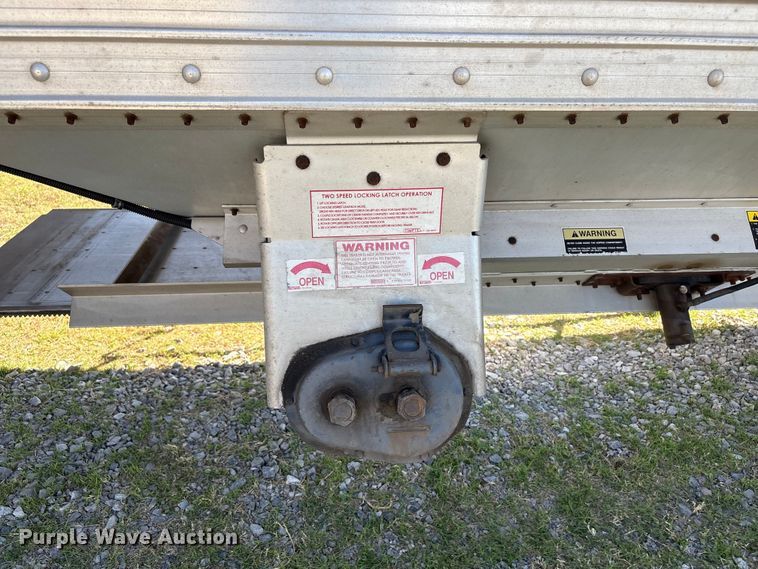 image for item FK2604 2017 Timpte grain trailer