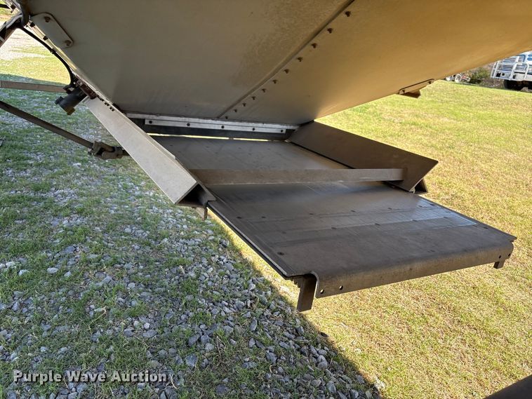 image for item FK2604 2017 Timpte grain trailer