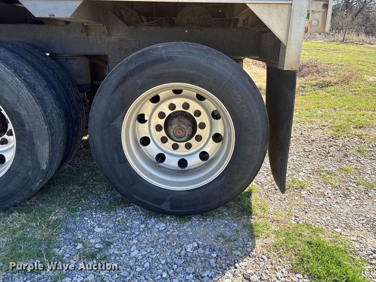 image for item FK2604 2017 Timpte grain trailer