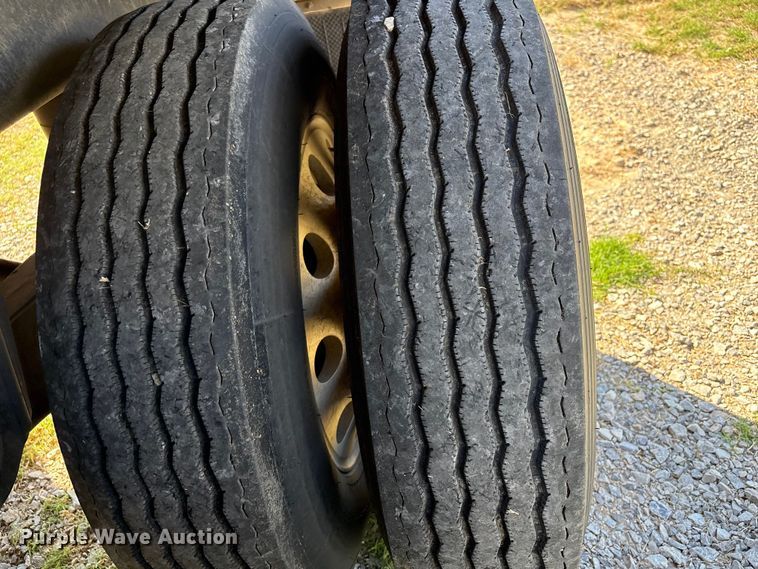 image for item FK2604 2017 Timpte grain trailer