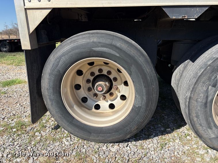 image for item FK2604 2017 Timpte grain trailer