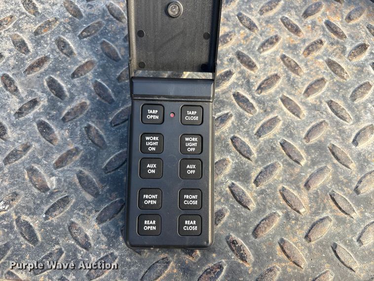 image for item FK2604 2017 Timpte grain trailer