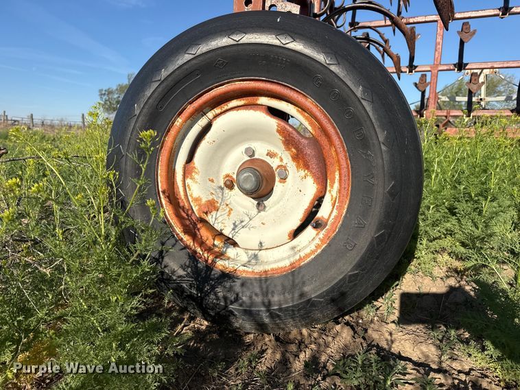 image for item GP9652 Noble field cultivator
