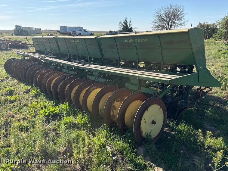 image for item GP9653 John Deere grain drill