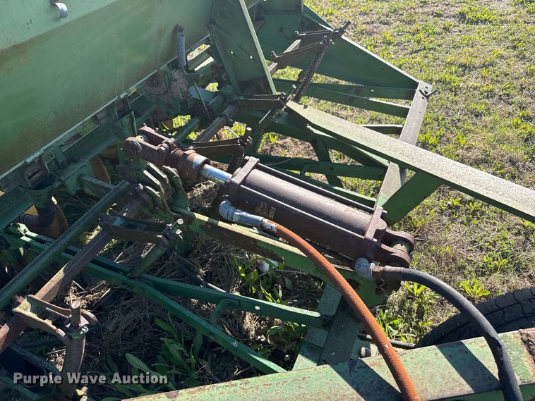 image for item GP9653 John Deere grain drill