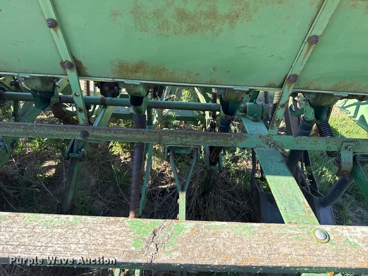 image for item GP9653 John Deere grain drill