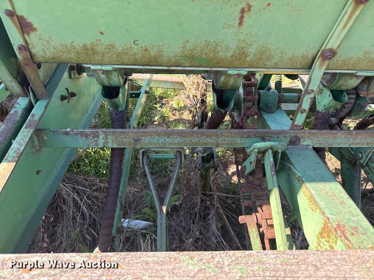 image for item GP9653 John Deere grain drill
