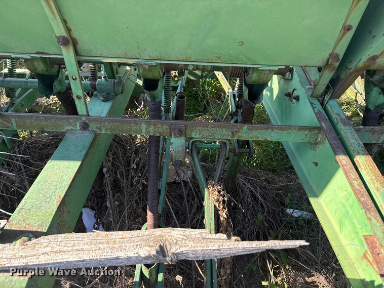 image for item GP9653 John Deere grain drill