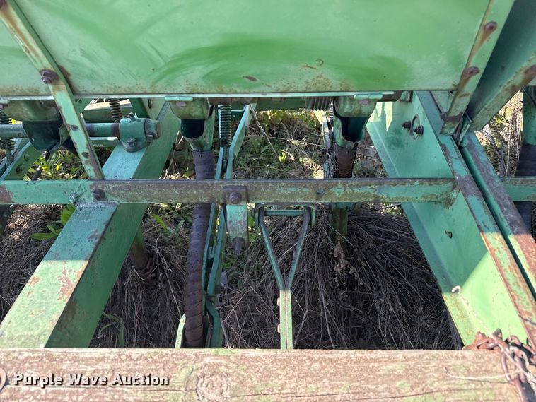 image for item GP9653 John Deere grain drill