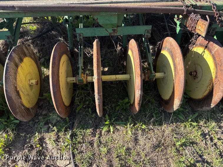 image for item GP9653 John Deere grain drill