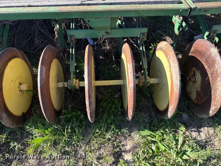 image for item GP9653 John Deere grain drill